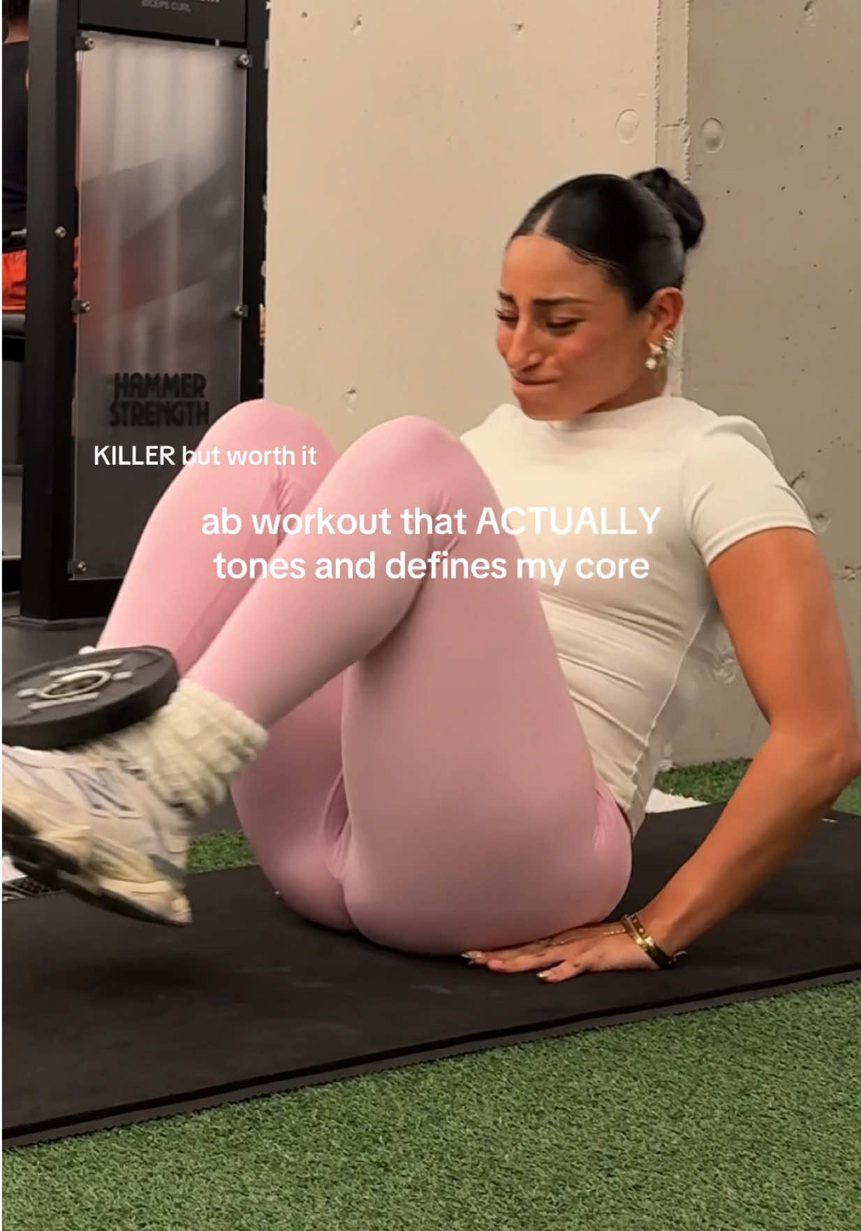 ab workout to tone and define your core in time for summer || @AYBL dc GISSELLE up to 60% off sitewide plus an extra 10% with my code LIVE NOW  wearing: sculpt tshirt - marshmallow - s adapt legging - spring pink - m adapt strappy sports bra - spring pink - xs #abworkout #tonedabs #coreworkout #gymmotivation #fitnessmotivaton 