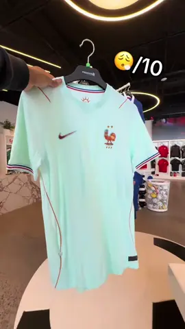 🇫🇷🔥 Nouveaux maillots de la France – Coupe du Monde 💸 16,99€ seulement avec le code FRANCE25 ✨ Qualité ultra 🚚 Livraison rapide en France ⏳ Stock limité… #FYP #Viral #EquipeDeFrance #Football #Outfit