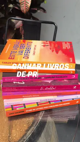 Agora o nosso Clube do Livro tá ainda mais especial 🩷 Em parceria com a @buzzeditora, a experiência ficou mais próxima, mais rica e ainda mais nossa! As Mapetes vão receber: 📖 Exemplares das próximas leituras 💸 Descontos exclusivos pra quem não conseguir retirar presencialmente 💬 Bate-papos com as autoras só pras Mapetes (exclusivo MESMO!) A ideia é simples: aproximar a gente dos livros, das histórias e, principalmente, de quem escreve tudo isso. Se você ama ler e quer viver isso em comunidade, vem com a gente 🫶 link da bio! #clubedolivro #leituras #amoler #clubedolivrosp #mapadasminas