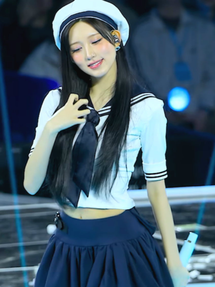 IVE 'HEYA' GAEUL Fancam - 4Th Fan Concert (Dive Into IVE) in Incheon 260321 #Gaeul #IVE #Heya 