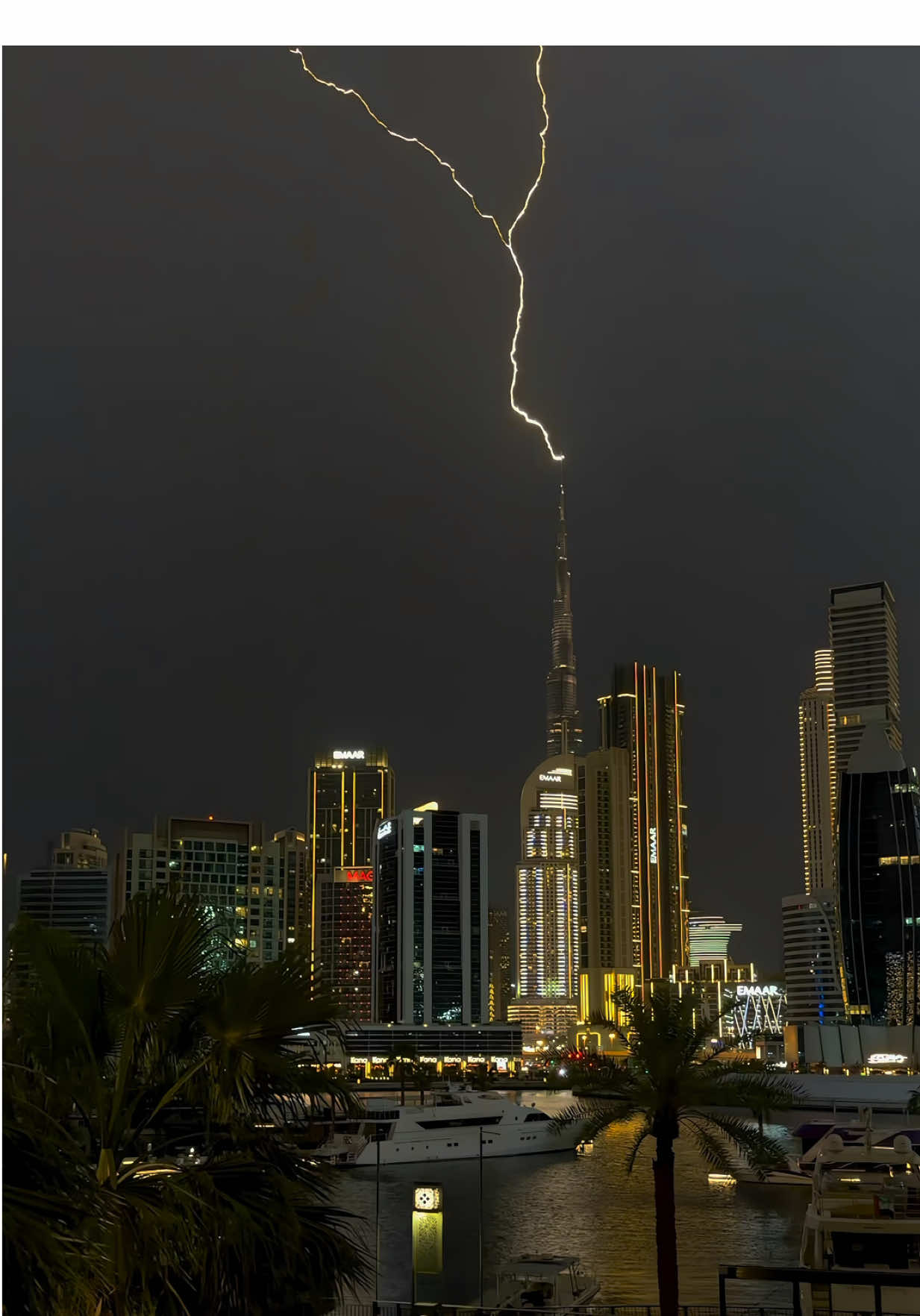 Dubai X Thunder ⛈️ #اكسبلورexplore #fyp #dubai 