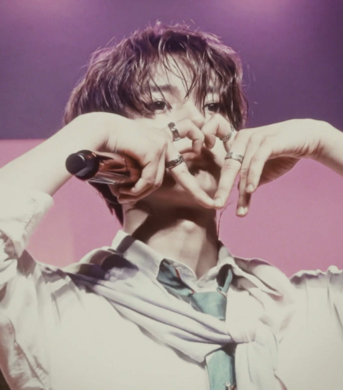 heeseung with bangs down is my roman empire i think abt him every freaking second tearing up i miss him sm💔 he was born to be a star and we will bring dada back to his family where he belongs #heeseung #leeheeseung #heeseungedit #heeseungenhypen #fyp  cc cup1dnya 