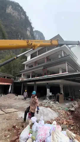 #Used cranes #construction machinery #crane #Crane accident scene #Crane sales