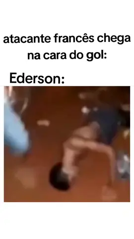 Alguém arriba o Ederson, por favor!! #selecaobrasileira #brasil #futebol #selecaobrasileiraoficial #futebolbrasileiro 