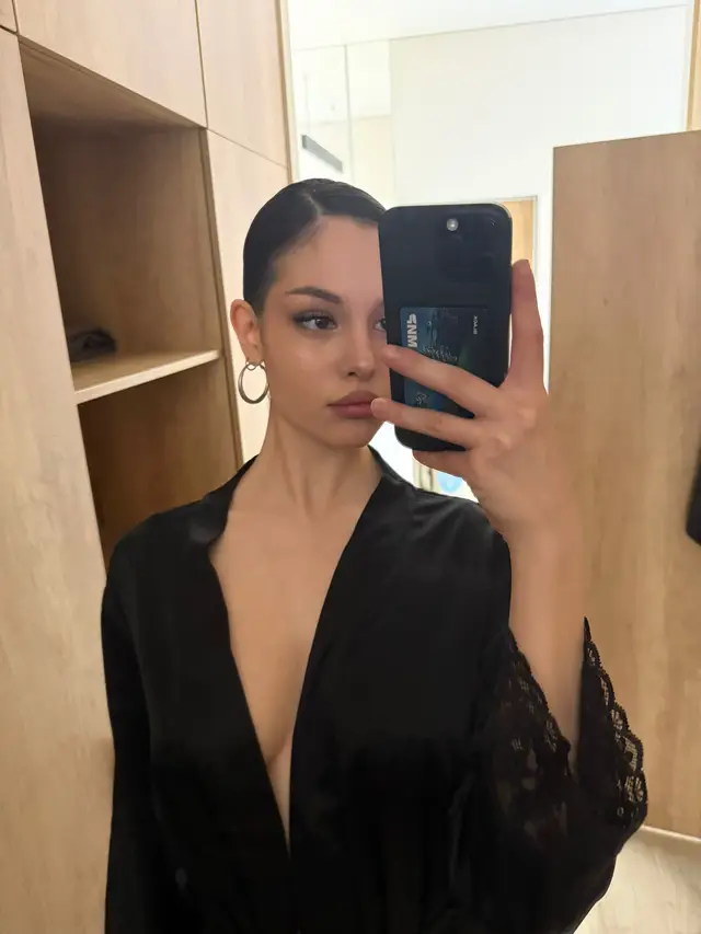 Вы вообще знаете сколько дней в неделю я работаю у меня реально no chill my girl got diamonds on her arm diamnonds in her ear 