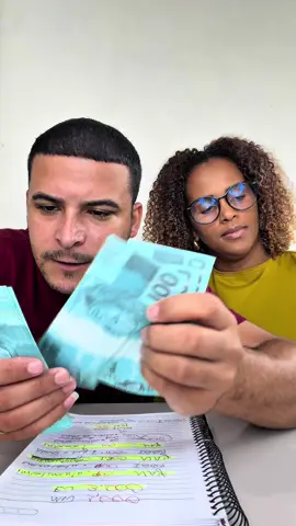 Simulação de um casal que dividi as despesas e no final junta oque sobrou 🏦💰😱