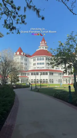 We may never stay anywhere else!  #disney #disneyresorts #grandfloridian 