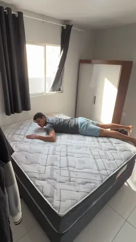 Comprei uma cama Queen por menos de R$1000,00