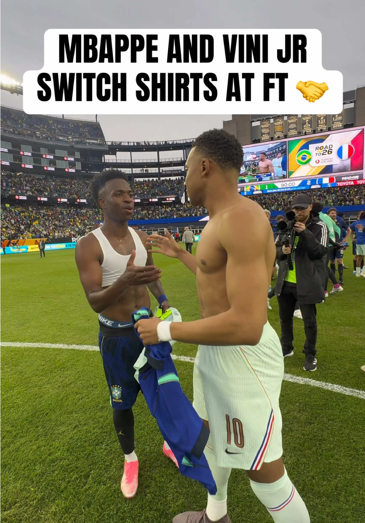 legends 🇧🇷🇫🇷 #mbappe #vinijr                #brazil #france #football 