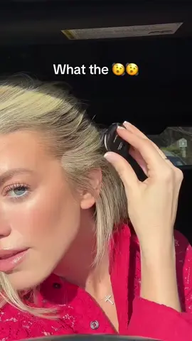 I can’t believe I’ve been living my life without this magic root cover up! And it’s not just for blondes! It comes in 14 hair shades ✨✨✨ #fakeblonde #rootcoverup #boldify #darkroots #covergreyhair  @@boldify 
