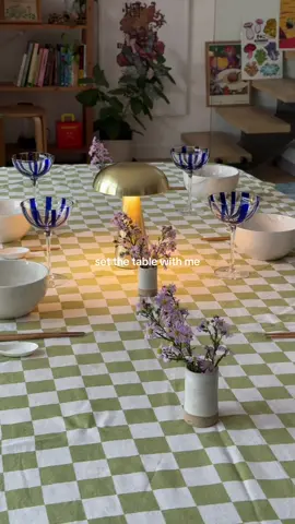 Set the table with me 