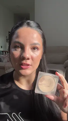 Reaprendendo a gostar de pó compacto! E esse da @Bianca Boca Rosa é perfeitoooo 🩶 