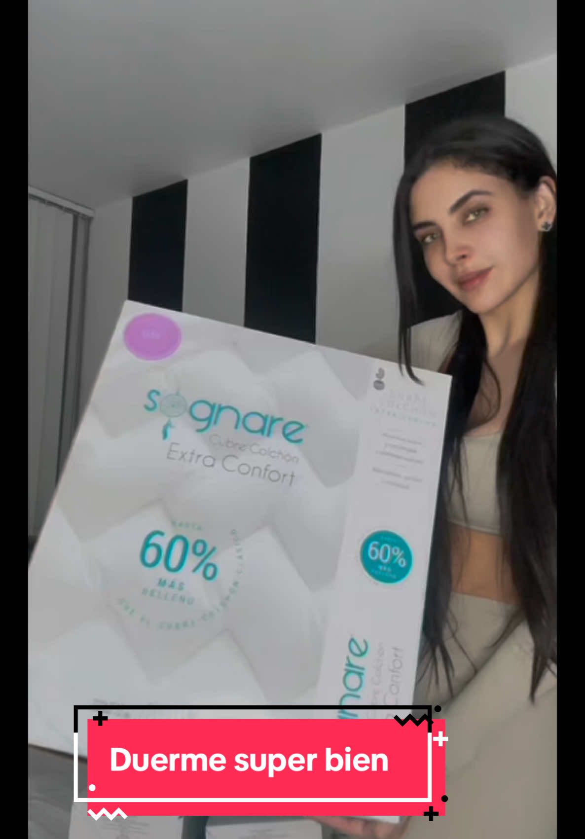 Me llegó este cubre colchón extra confort y la almohada Fussion y no sabía cuánto lo necesitaba hasta probarlos. @Sognare MX  🔴Descuento:PAU10 El cubre colchón tiene tecnología de microfusión con extra relleno, que ayuda a distribuir el peso y reducir los puntos de presión. Desde la primera noche sentí mi cama mucho más suave, acolchada y fresca gracias a su diseño transpirable. Además es lavable e hipoalergénico, lo que ayuda a mantener la cama limpia y cómoda por más tiempo. La almohada Fussion tiene una estructura interna en zig-zag que permite la ventilación constante, logrando un balance perfecto entre soporte y suavidad. Mantiene el cuello alineado, es fresca, lavable, resistente y no se deforma con el uso. Llevo pocos días probándolos y ya noto que descanso mejor y tengo más energía en el día. Si tú también sientes que duermes pero no descansas… pruébalo. Yo ya no lo cambio. #DescansoReal #DormirMejor #Confort #SueñoProfundo #Bienestar #RutinaDeNoche