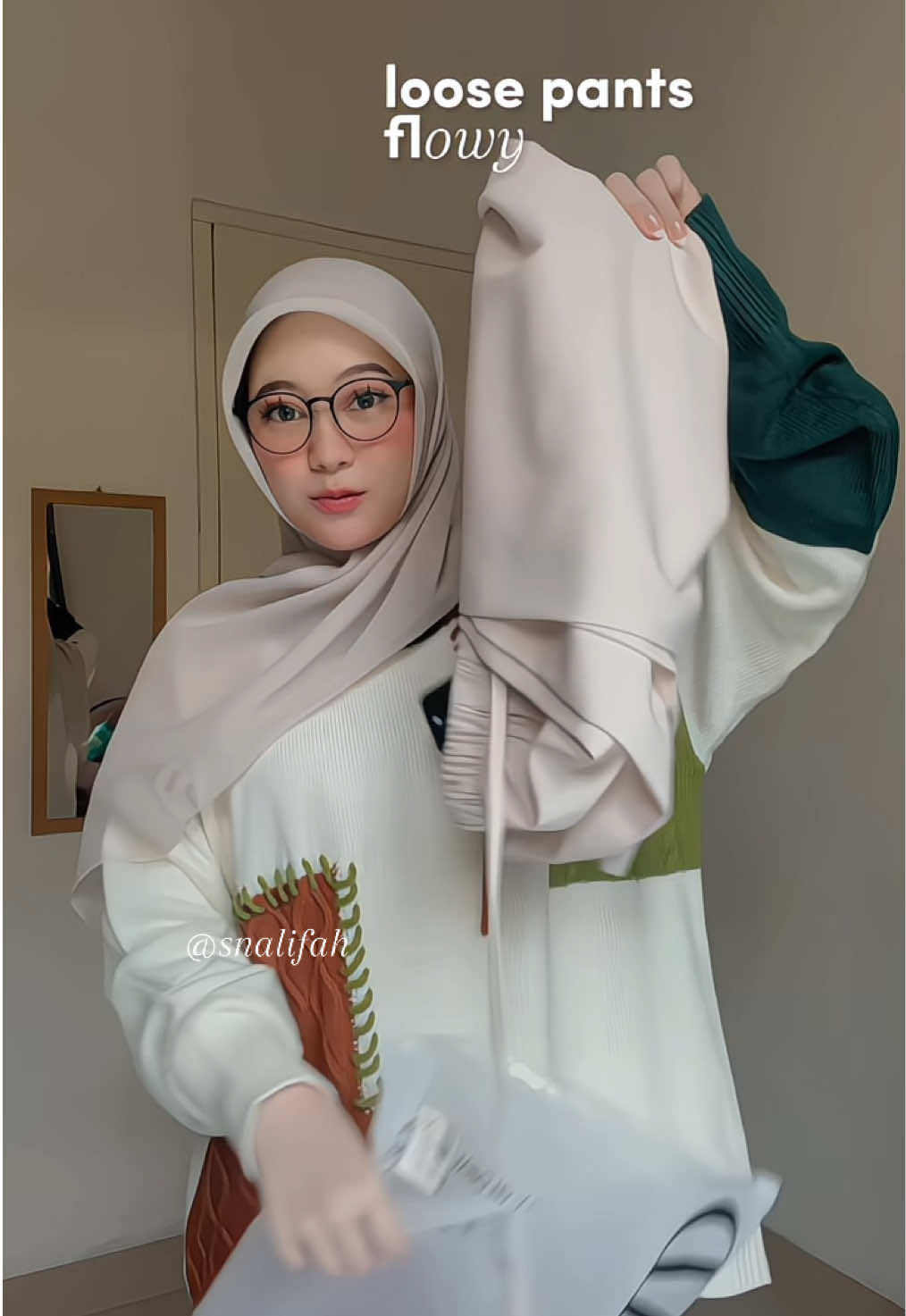 #OOTD #celanapanjang #loosepants 