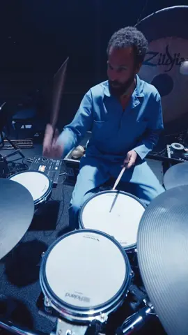 Replying to @Edd Jon Theodore brings the massive percussion of Queens of The Stone Age to life 🥁  V-Drums 7 Series gives Jon a massive sound that he can easily dial back during shows to sit perfectly with a live orchestra.