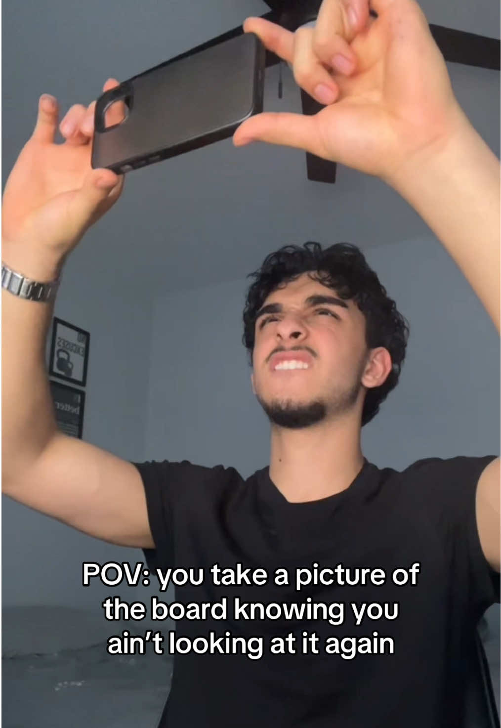 “Yo bro send me the picture”😭