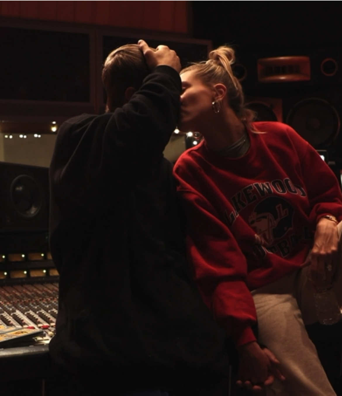 Chang phut giay nao anh het yeu em #justinbieber #haileybieber 
