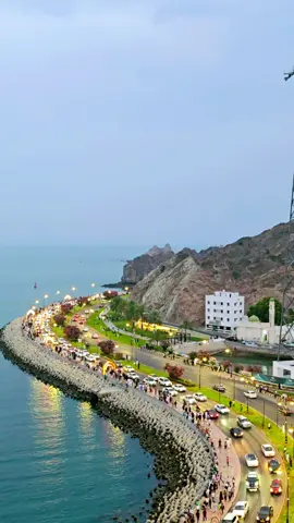 Where mountains meet, the Azaan echoes ❣️❣️ #oman🇴🇲 #beautifuloman🇴🇲 #omantourism 