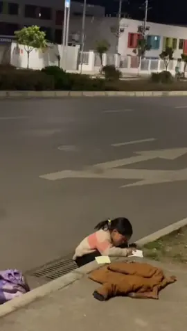 Tôi nhớ đến một câu nói khi nhìn thấy hình ảnh này : 