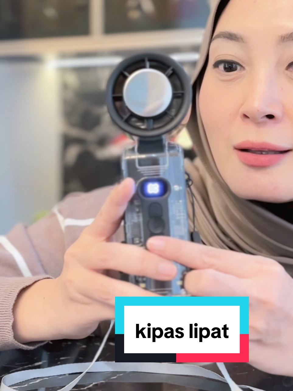wiyyyy adem banget ini kipasnya lho gaes Krn ada mode AC nya 
