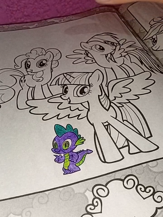 Respuesta a @tubf157  Spike!  #coloringbook #mlp #contenido 