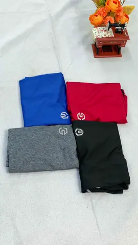 Lightweight, breathable and soft NELEUS short sleeve. Slim fit, no restriction, perfect for workout and daily wear. Moisture-wicking fabric keeps you fresh all day. A must-have basic for your casual wardrobe.#NELEUS