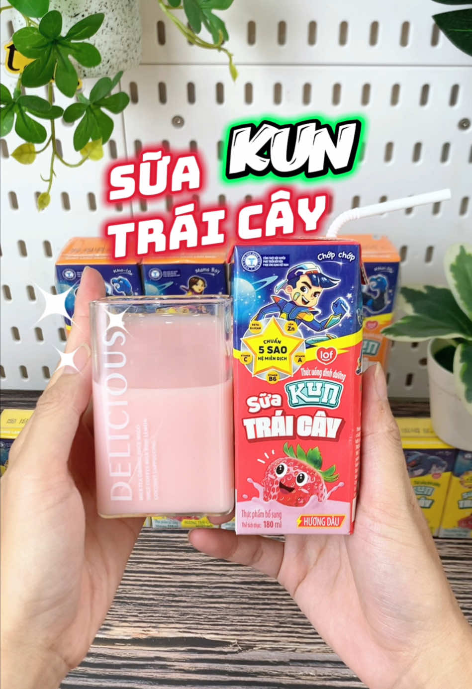 Sữa trái cây Kun trái cây vị Dâu Tây có 2 loại 110ml và 180ml nha mọi người 🍓🥛 #kun #kuntraicay #suakun #suakunchoem #tiktokshop44 