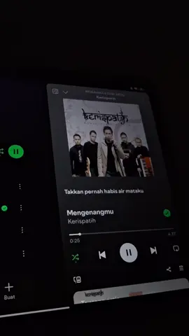 perpisahan paling menyakitkan ketika bukan beda tujuan lagi tapi beda dunia. i miss you 🤍 #mengenangmu #kerispatih #lagu #galau 