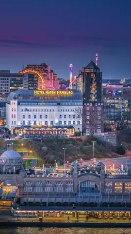 Hamburg City Lights ✨✨✨ #hamburg #hamburgerdom #germany #cityscape 
