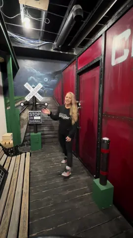 Painting in an escape room! 