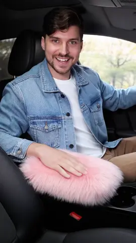 Furry Auto Center Console Cover Pad, Soft Wool Car Armrest Cushion, Fluffy Vehicle Armrest Seat Box Protector, Car Accessories for Women and Men #cardecor #fullwrapseatcover #customcarcover #seatcoversolutions #carsseatcover #fauxfurcomforter #carfusekit #caraccessoriesforgirls #carseatcoverset #pinkseatcover