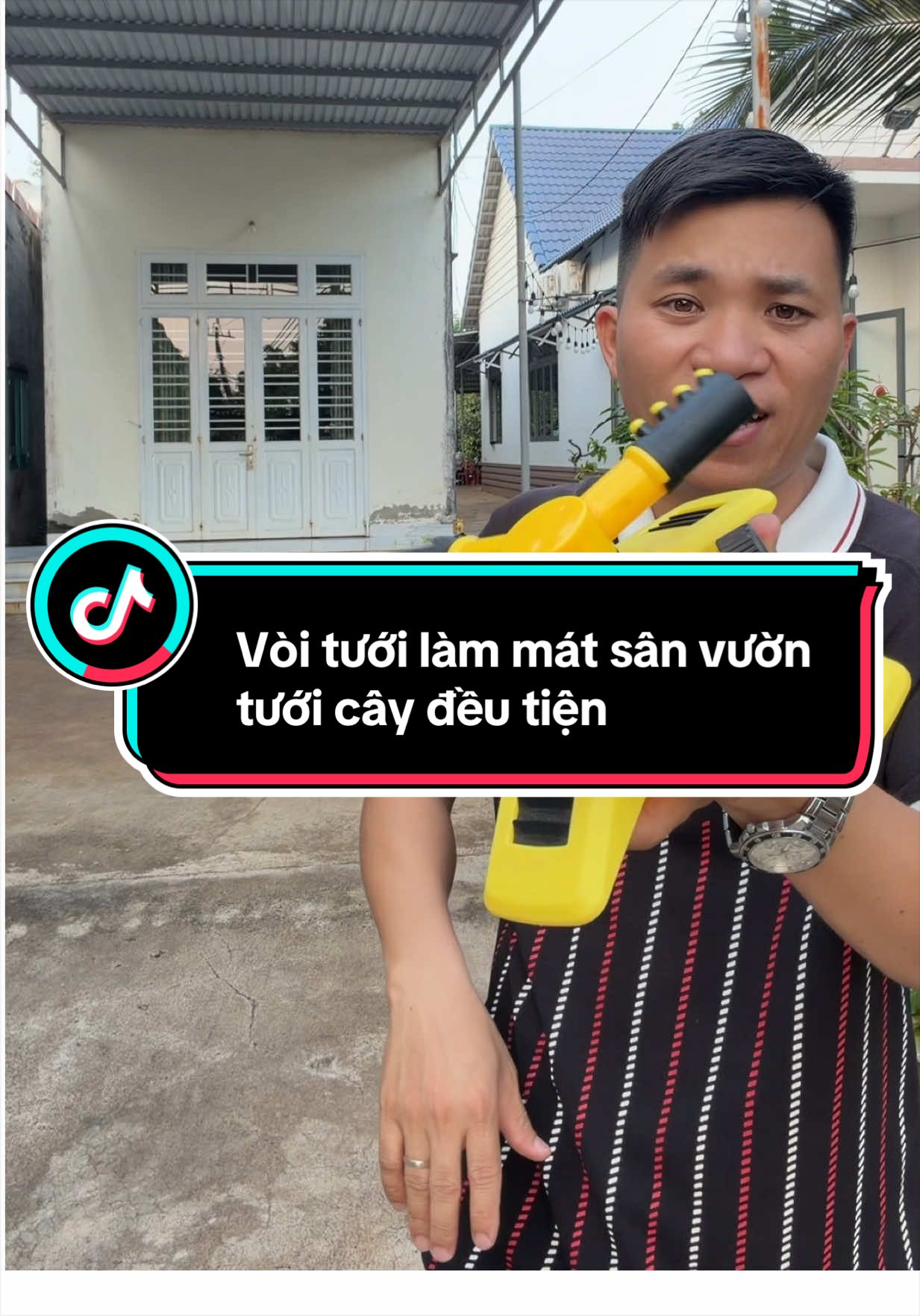 Vòi tưới làm mát sân vườn tưới cây đều tiện #ongbonongdanreview #voituoicay #voituoicayxoay360 #voituoidanang 