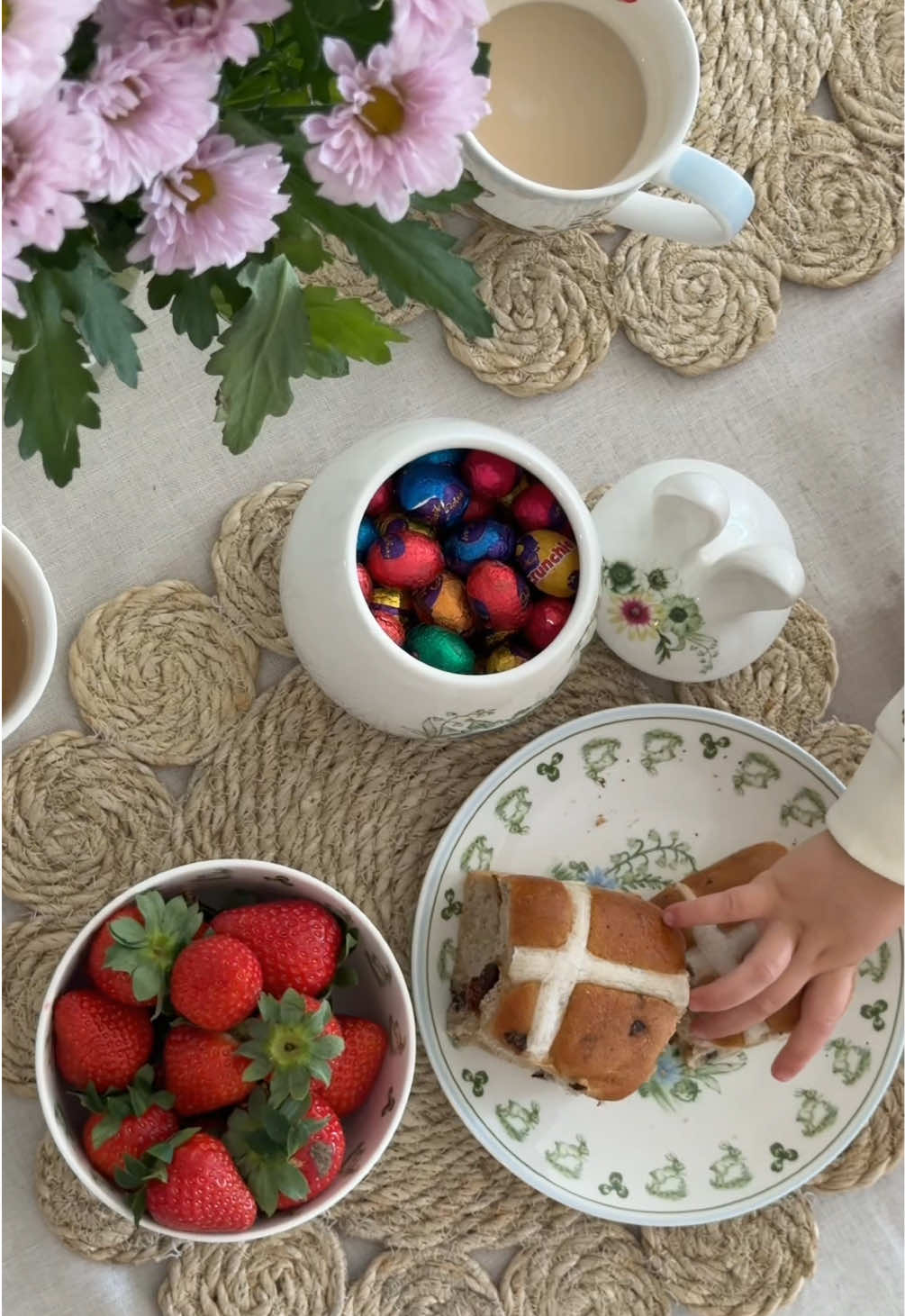 When you're the one bringing the magic to their childhood, make it memorable 🐰✨ Our family is soaking it all in this Easter 🐣🤍 And making it extra special with Maxwell & Williams’ new Clover & Cottontail range!