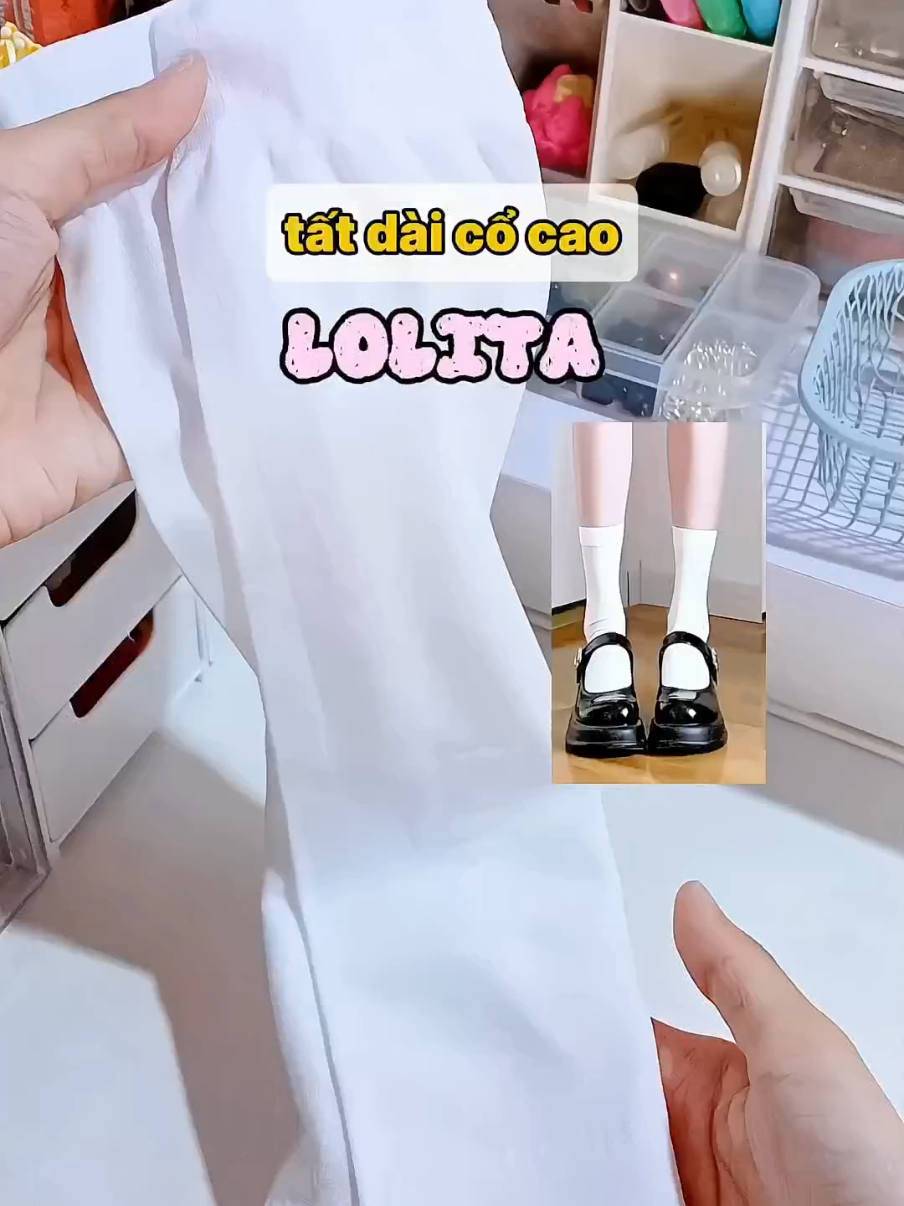 Tất dài cổ cao lolita dễ mix nhiều đồ lắm nè 😍✨️ #tatcocao #tatlolita #tatxinh #reviewlamdep #xuhuong 