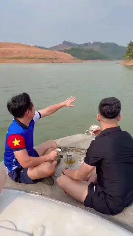 Ae đi tìm mua đảo trên lòng hồ