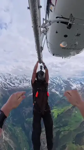 #skydiving #extremesports #skydivingadventure #freefall #adrenaline