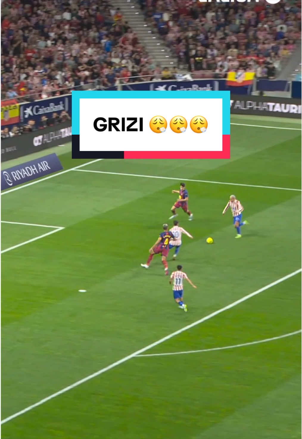 What a chance by Grizi! 😮‍💨 @Antoine Griezmann #atleticodemadrid #LALIGA #LALIGAHighlights #griezmann #football 