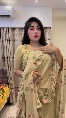 #elizastella 