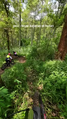 kalo ketangkep gimana ya😭 #mtb #downhill #fyp 