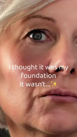 Ad I thought it was my foundation... it wasn't e I've added the @erborian_uk Ginseng Micro Shot into my routine and it's one of those small changes that actually makes a difference to my skin and how makeup sits on it. I'm using the Advanced 0.3 as it visibly improves pores and wrinkles but there is also a Starter 0.1 in the range as well. plot twist: it was my skin prep all along. At least I've solved it now! #kbeauty #koreanskincare @Erborian 