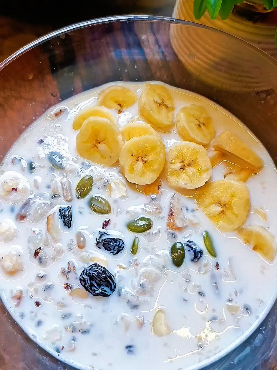 Healthy breakfast of oatmeal.. for adults and kids #oatmeal #breakfast #healthyfood #foryoypage #fyp 