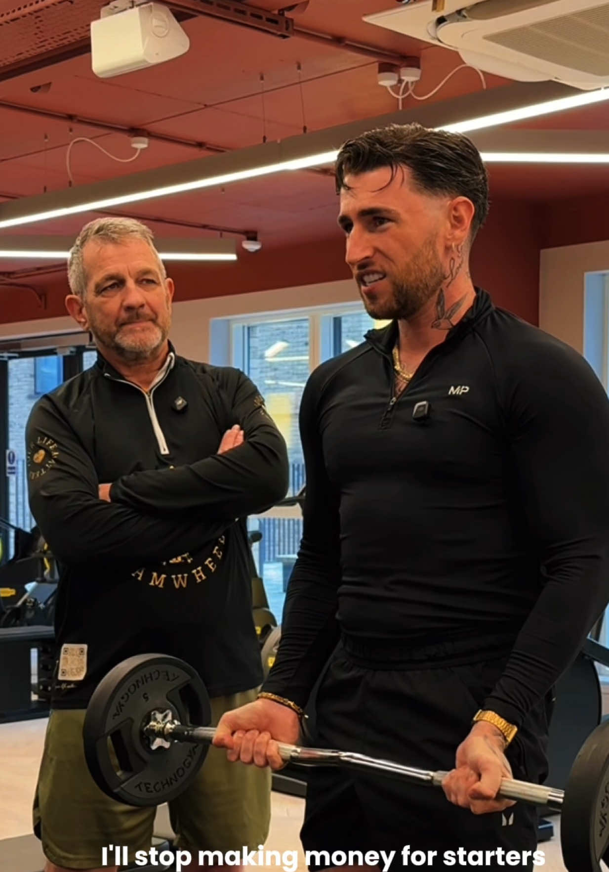 hit the gym with my dad💪 it’s also his birthday today, happy birthday @Tommy Milligan ❤️