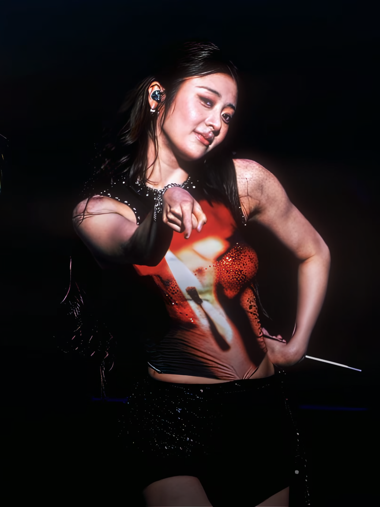 Turn Heads - Yunjin | Quick Edit | The uploads gonna be less guys cuz my exams are coming :( | #yunjin #lesserafim #edit #kpop #aftereffects | Keywords: Huh Yunjin Le sserafim edit Kpop editing after effects ae edits