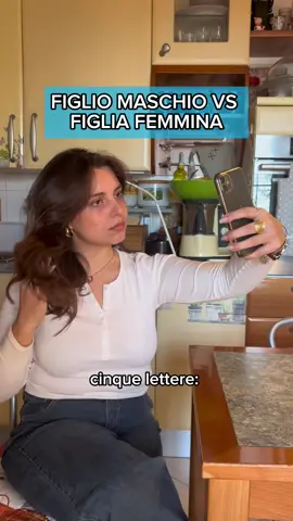 A volte i genitori hanno un figlio preferito, il problema è che è sempre tua sorella o tuo fratello…😅 Grazie per la musica: royalty free music by Giorgio Di Campo freesoundmusic.eu youtube.com/freesoundmusic #comedyvideo #comedy #fun #funny #videodivertenti @Elena Nuzzi @giulionuzzi4 