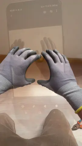 Breathable, wear-resistant labor protection gloves that are touchscreen compatible. #gloves #gloveschallenge #workgloves  #workinggloves #protectyourself