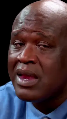 Les choses que Shaq O Nael a rendu minuscule 🤣🤣 #shaquilleoneal #basket #kevinhart #funnymemes #drole 