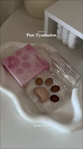This cure neutral paw pallete plss ✨ #makeuppallete #makeup #pallete #cosmetics #makeuprecomendation 