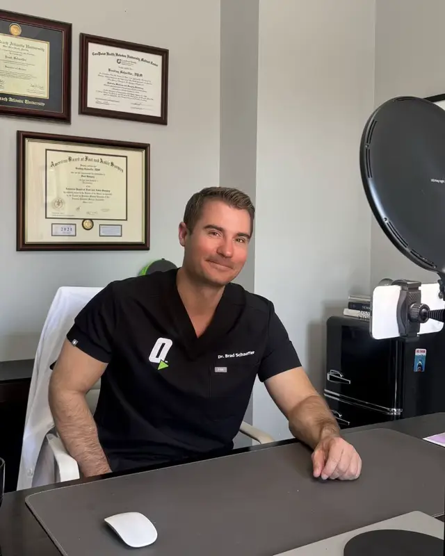 Getting a quick BTS look at Quantm Life meal replacement cookies a convenient, protein-packed option designed to support balanced nutrition on the go. @doctor.bradley is always championing a healthy lifestyle because when you fuel your body right, you're also taking steps toward healthier feet #BehindTheScenes #HealthyLifestyle #HealthyFeet #DrSchaeffer #CentralparkSOLE 