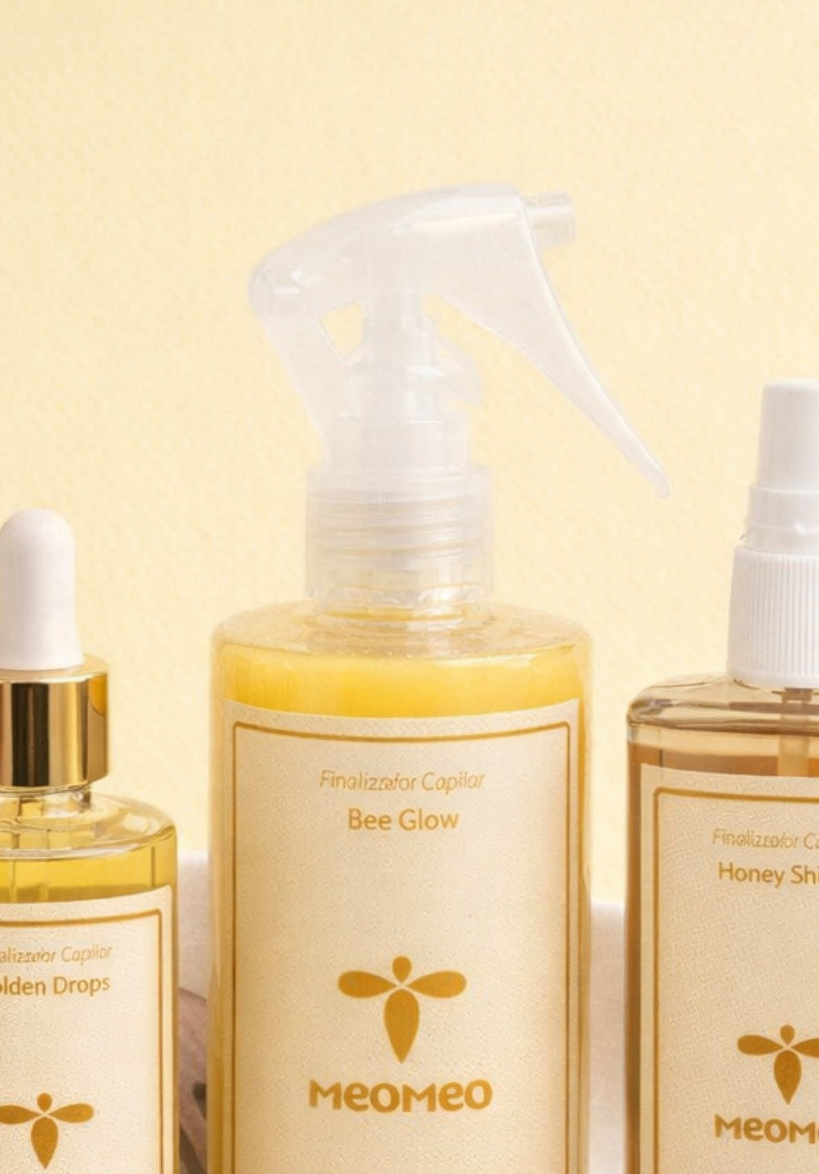 Nada como uma linha totalmente pensada e formulada para suprir todas as etapas de cuidado com o seu cabelo, bestie!   Bee queen, bee seen with MeoMeo 🐝💛 #usemeomeo #haircareroutine #hairritual 