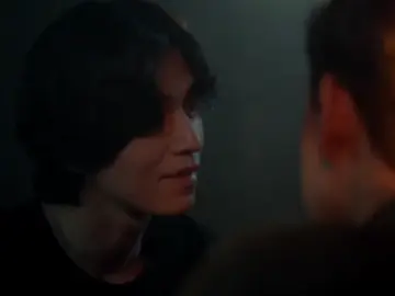 I had to remove so many clips, what is this level of obsession bro,, there's like ten thousand scenes of moonjo obsessing over jongwoo #strangersfromhell #mjjw #seomoonjo #jongwoo #bl 